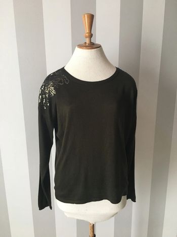 Pull vert à sequins taille 40