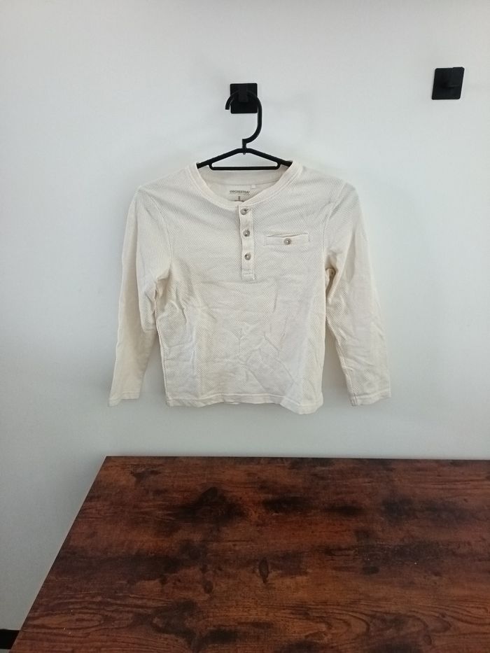 Haut  beige  8 ans Neuf