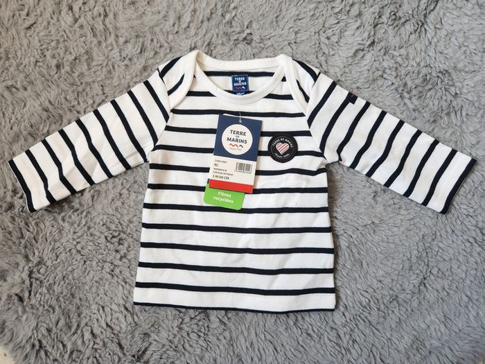 Tee shirt manches longues neuf