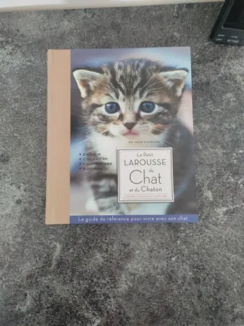 Le petit Larousse du chat et du chaton