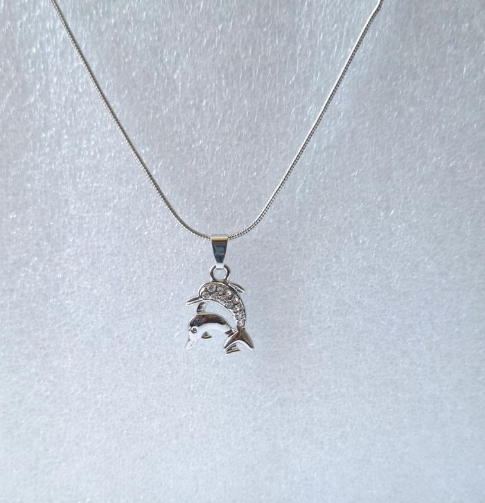 Collier pendentif dauphin et son petit - photo numéro 5