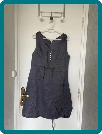 Robe grise