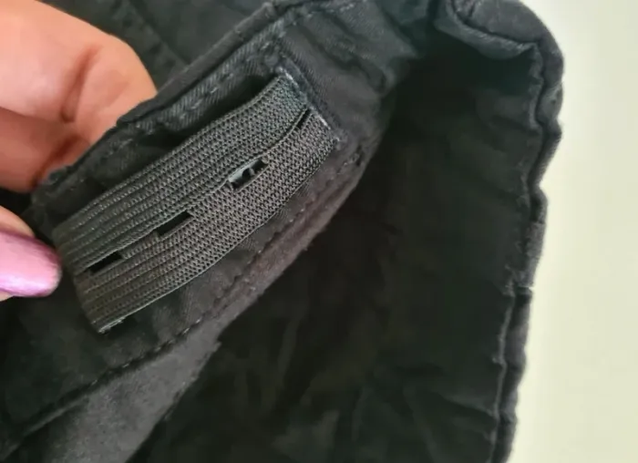 Short noir H&M taille 10/11 ans - photo numéro 5