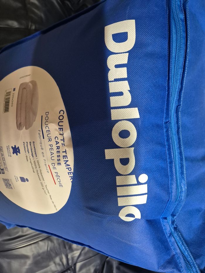 couette dunlopillo temperee caresse douceur peau de peche 240x220 neuve - photo numéro 4