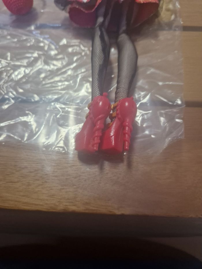 Poupée Monster High - photo numéro 9