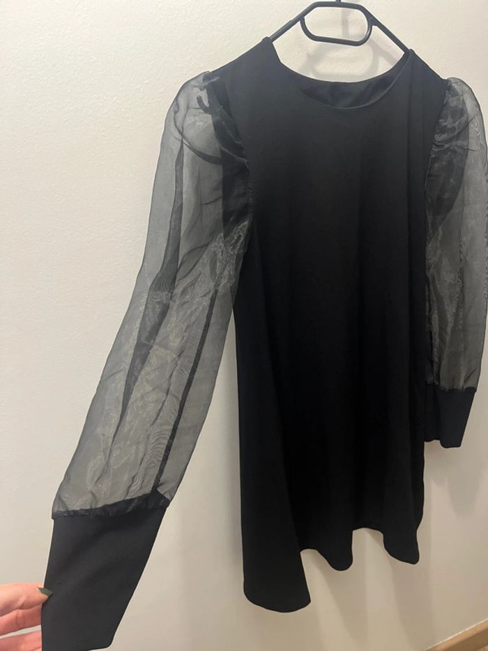 Robe noire taille unique forme trapèze manches transparentes - photo numéro 3
