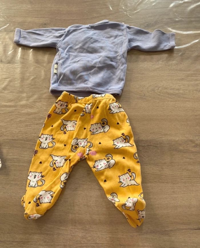 Pyjama 3 mois - photo numéro 4