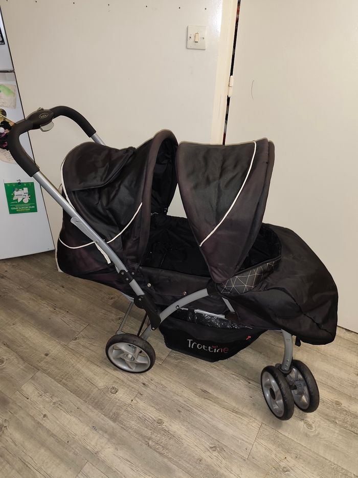 Poussette 2 places - photo numéro 2