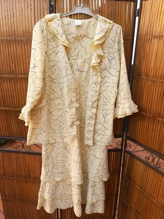 Ensemble robe tailleur jaune Taille 4/XXL Made in France 🇨🇵 - photo numéro 2