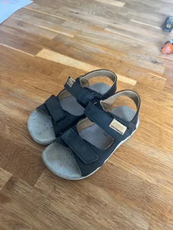 Sandales garçon taille 26 geox