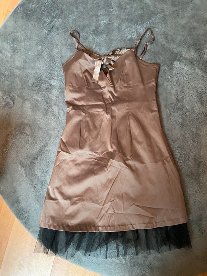 Robe de soirée Sepia satinée marron glacée avec boléro marron - photo numéro 2