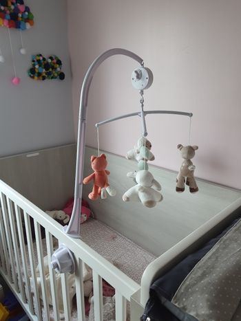 Mobile bébé pour lit