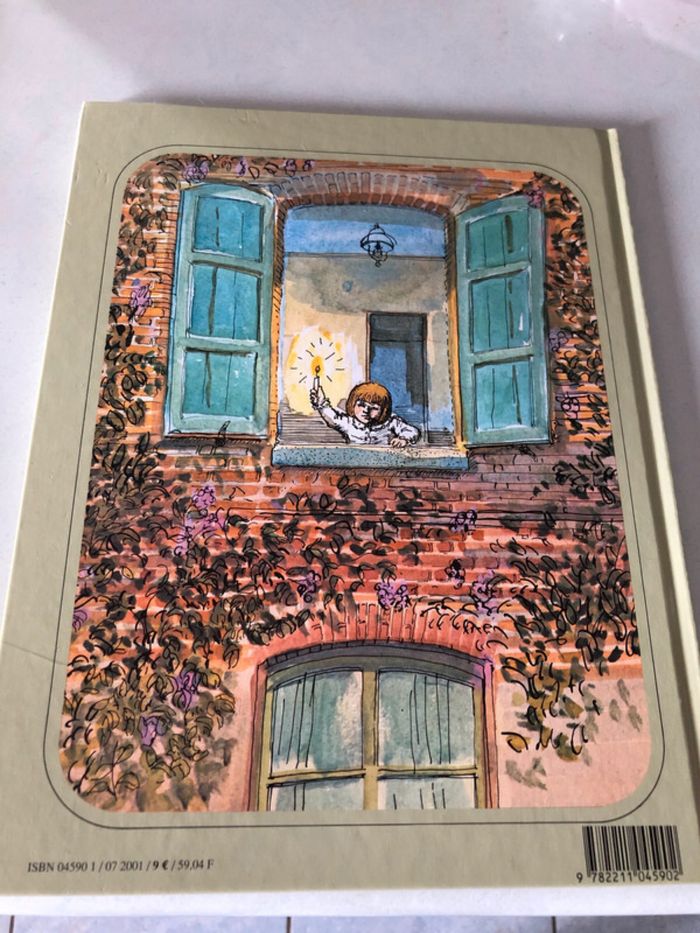 Livre La petite Géante en tbe à 3 euros - photo numéro 2