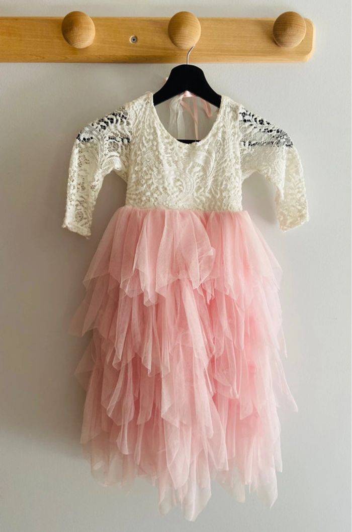 Robe Dentelle Tutu T.5/6 ans