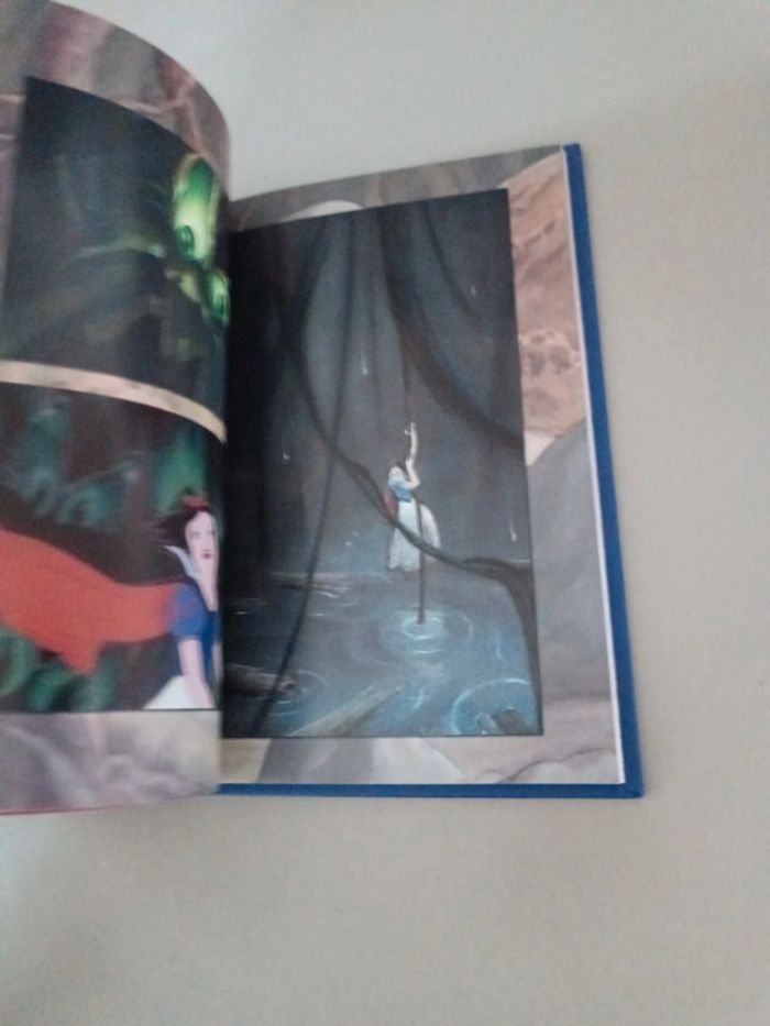 Walt Disney Blanche-Neige et les sept nains - photo numéro 19