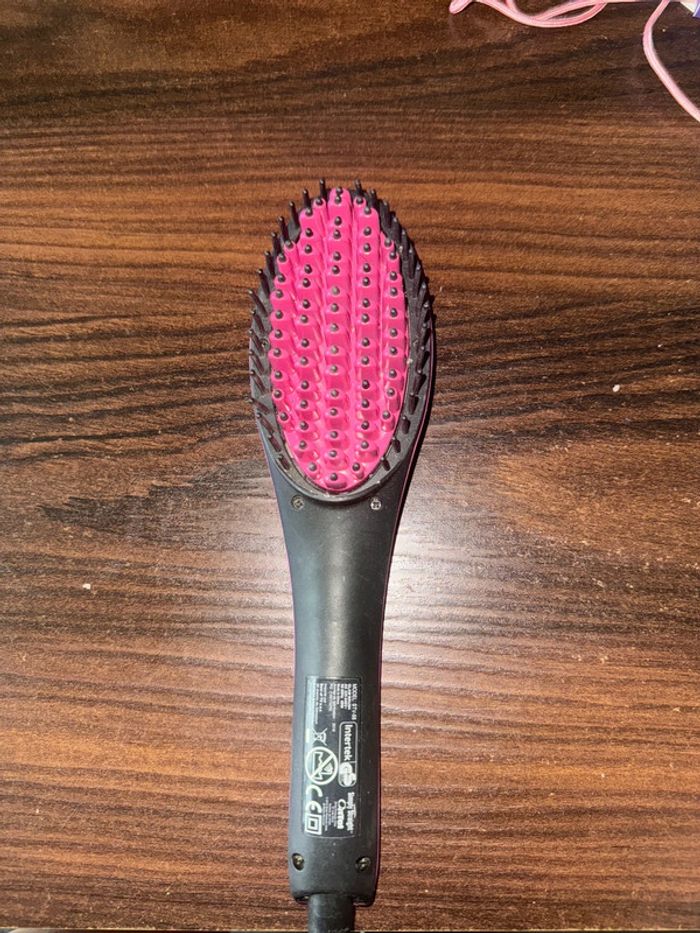 Brosse chauffante et lissante - photo numéro 2