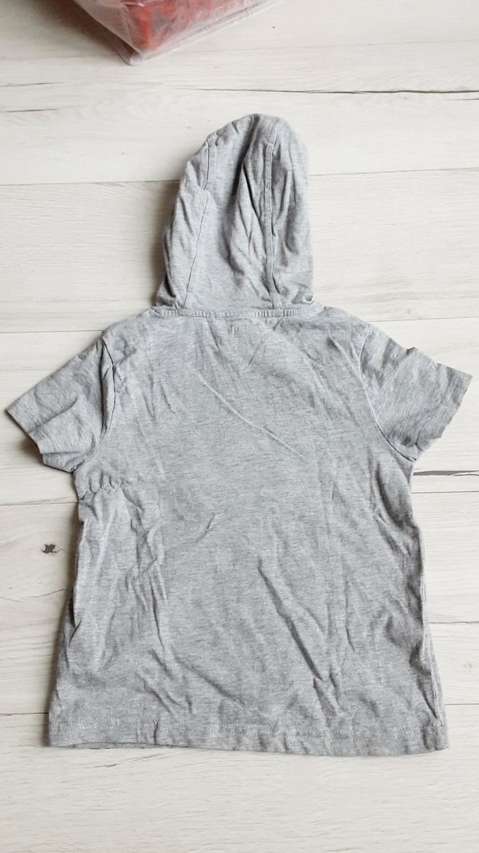 Vêtement garçon tee-shirt manches courtes à capuche gris motif crocodile Orchestra 6 ans Neuf - photo numéro 3