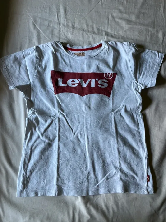 T-shirt Levis