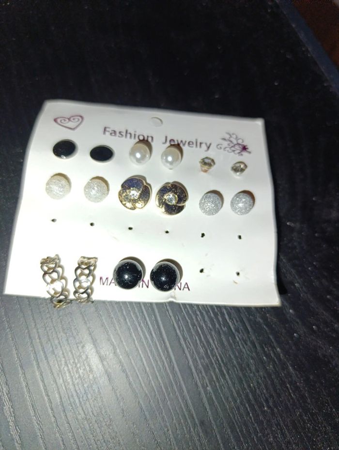 Joli lot boucles d'oreilles neuves 18 paires - photo numéro 2