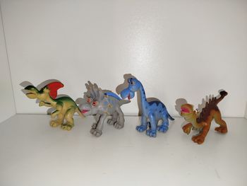 Lot dinosaures rigolos