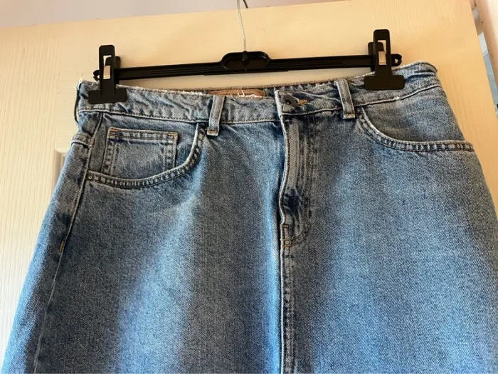 jupe en jeans à fente zara - photo numéro 3
