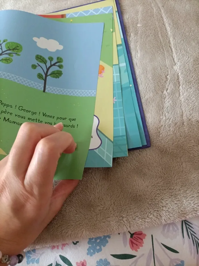 Livre Peppa Pig : Peppa va à la piscine - photo numéro 12