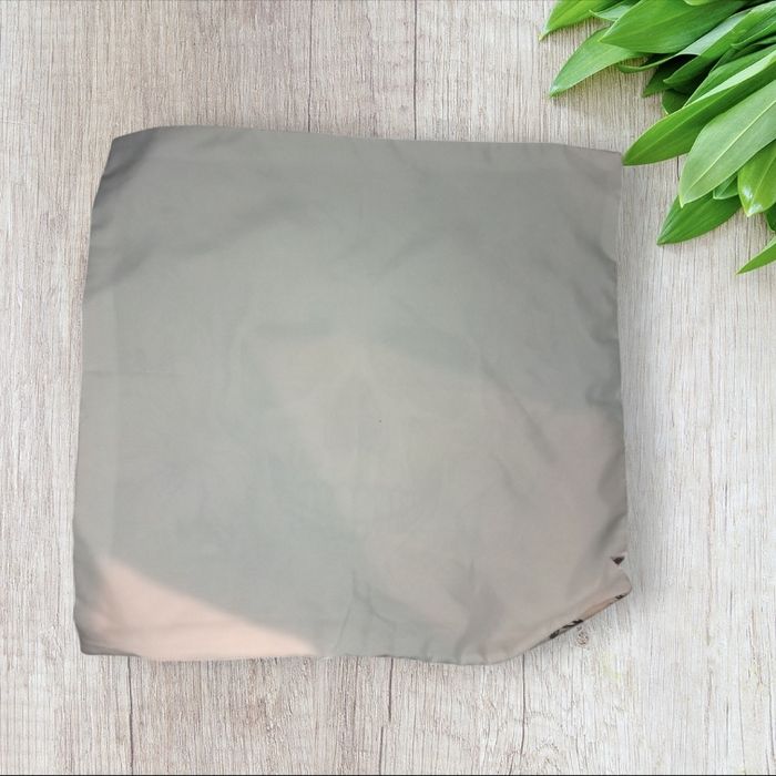 Housse de coussin  tête de mort gothique - photo numéro 3