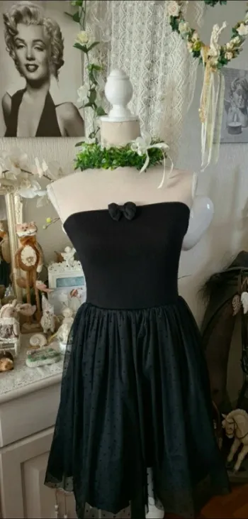 Robe noire tulle plumetis Stradivarius Taille S