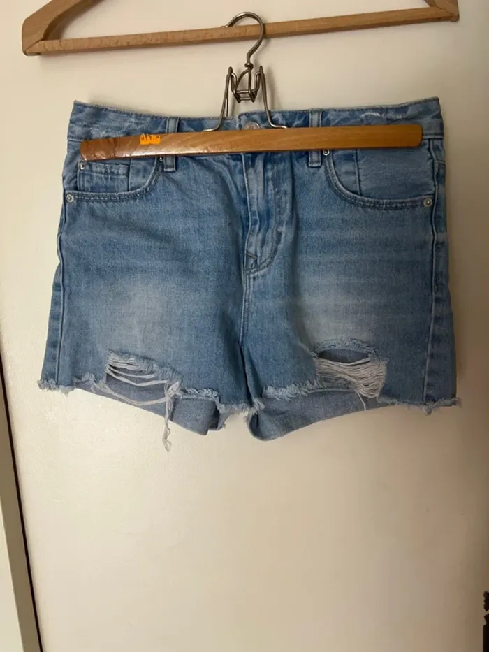 Short en jean déchiré