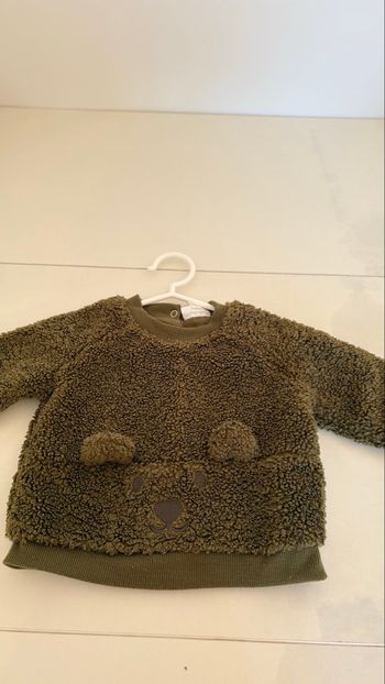 Sweat bébé effet peluche vert avec ourson