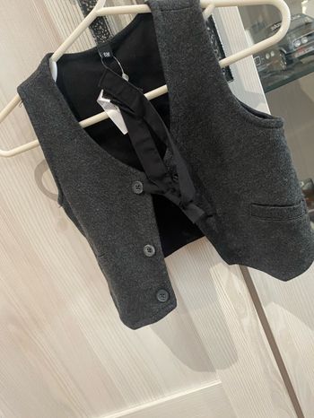 Gilet et noeud papillon