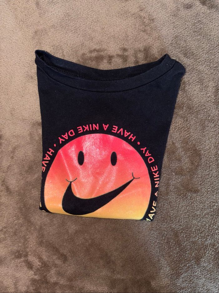 T-shirt Nike fille taille 3 ans en très bon état. - photo numéro 6