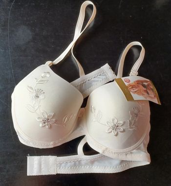 Soutien gorge neuf 90 B - idée cadeau fête des Mères