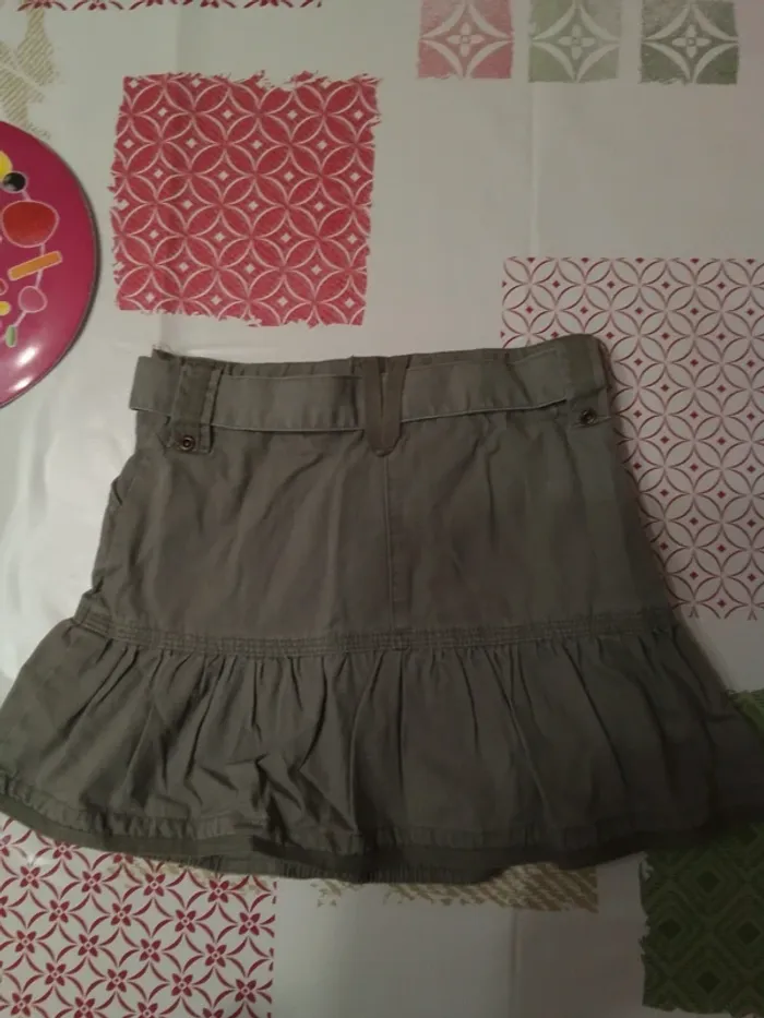 Jupe fille 4 ans (221) - photo numéro 2