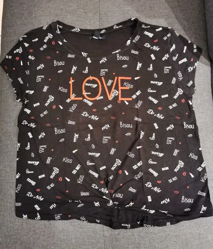 Tee-shirt kiabi taille XS 14 ans