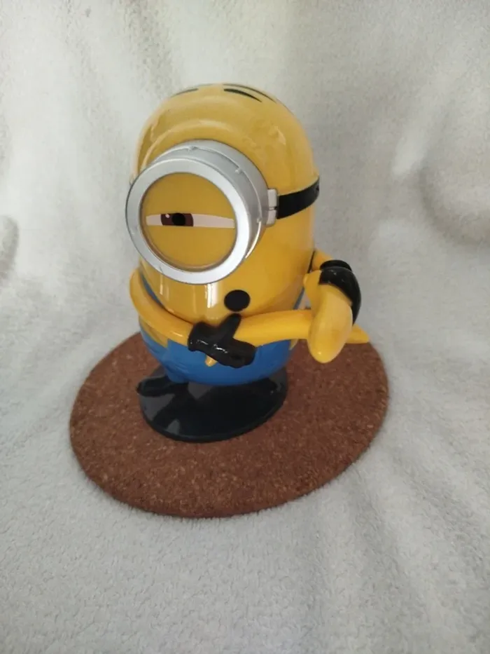 Tirelire Minions - photo numéro 8