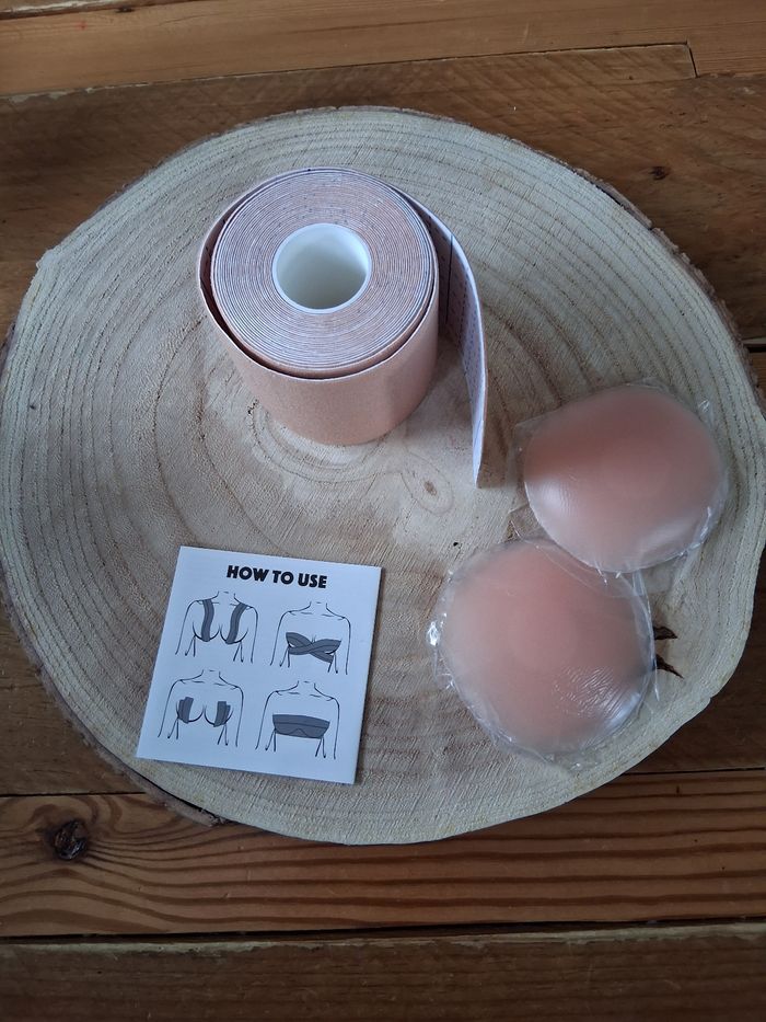 Boob tape - photo numéro 2
