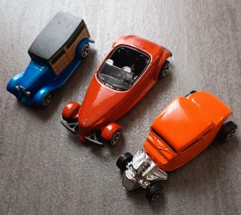 Lot 3 miniatures voitures anciennes