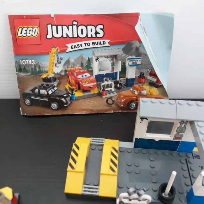 Lego 10743 Le garage de smokey - photo numéro 6