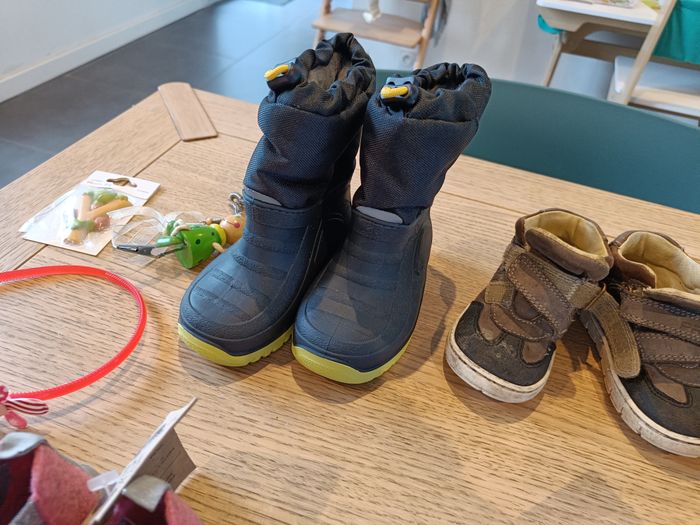 LOT de 7 paires de chaussures bébé + Lampe veilleuse Poule 🐓 + autres - photo numéro 5