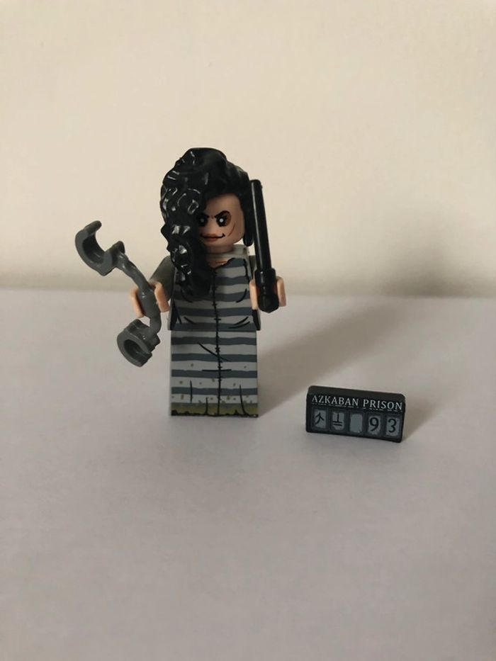 Figurine type lego Bellatrix. Harry Potter