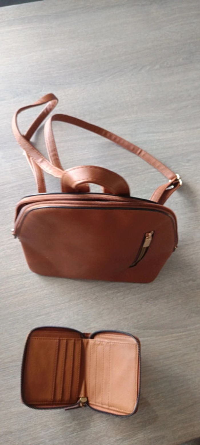 Sac a dos et porte feuille - photo numéro 3