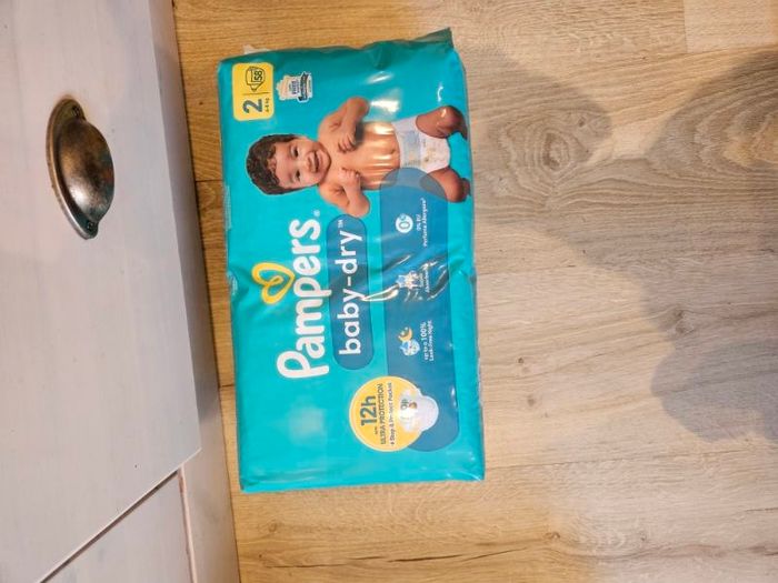 Couches Pampers Taille 2