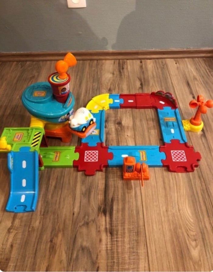 Mon aéroport interactif tut tut bolide Vtech