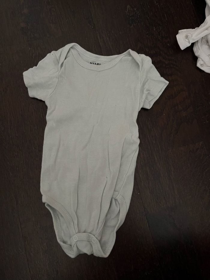 Lot 4 Bodys Bébé Garçon 6 Mois (Kiabi & Snoopy) - Manches Courtes - photo numéro 6