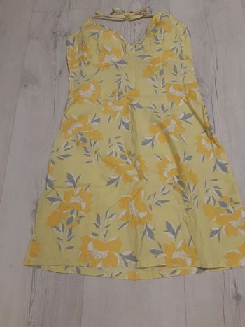 Robe taille 42 jaune à fleurs