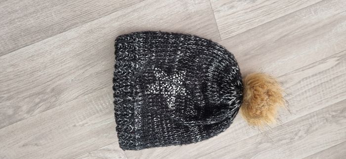 Bonnet pompon  a motif