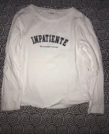 T shirt manches longues 5 ans tape a l’œil neuf jamais porté juste lavé