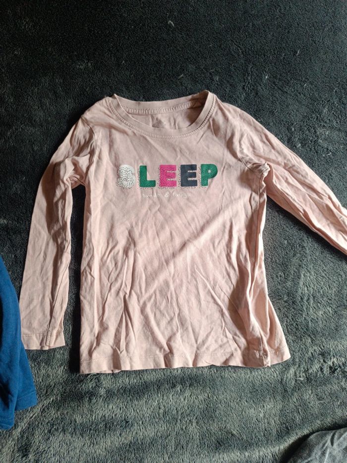 Lot 3 hauts de pyjama(fin) T6 ans en bon état - photo numéro 4