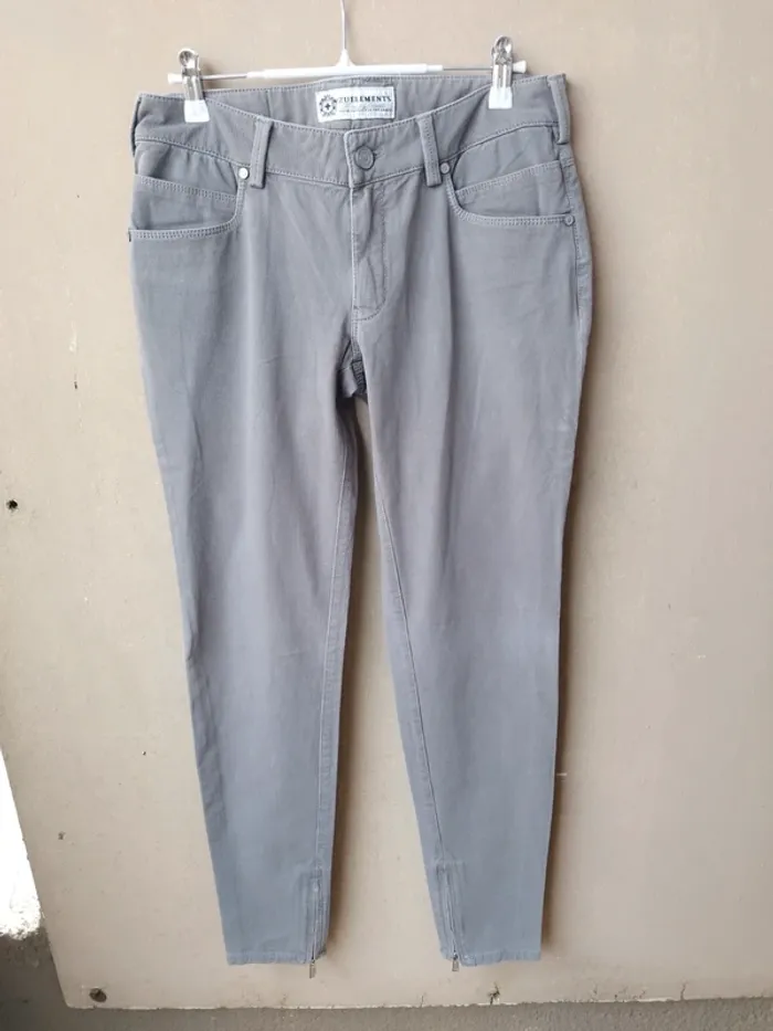 Pantalon taille 28